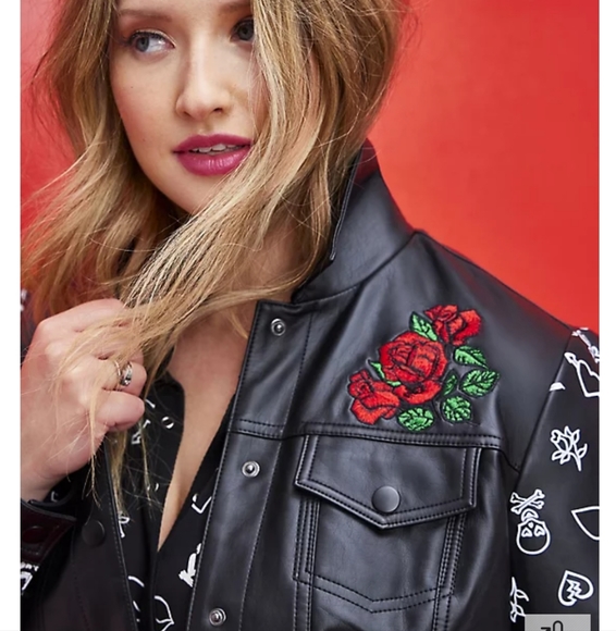 🌹Betsey Johnson Faux Leather Embroidered Jacket - Picture 4 of 8